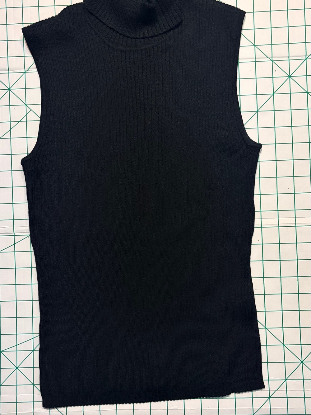 Chico’s Sz 1 Sleeveless Black Ribbed Mock Neck Top - Women